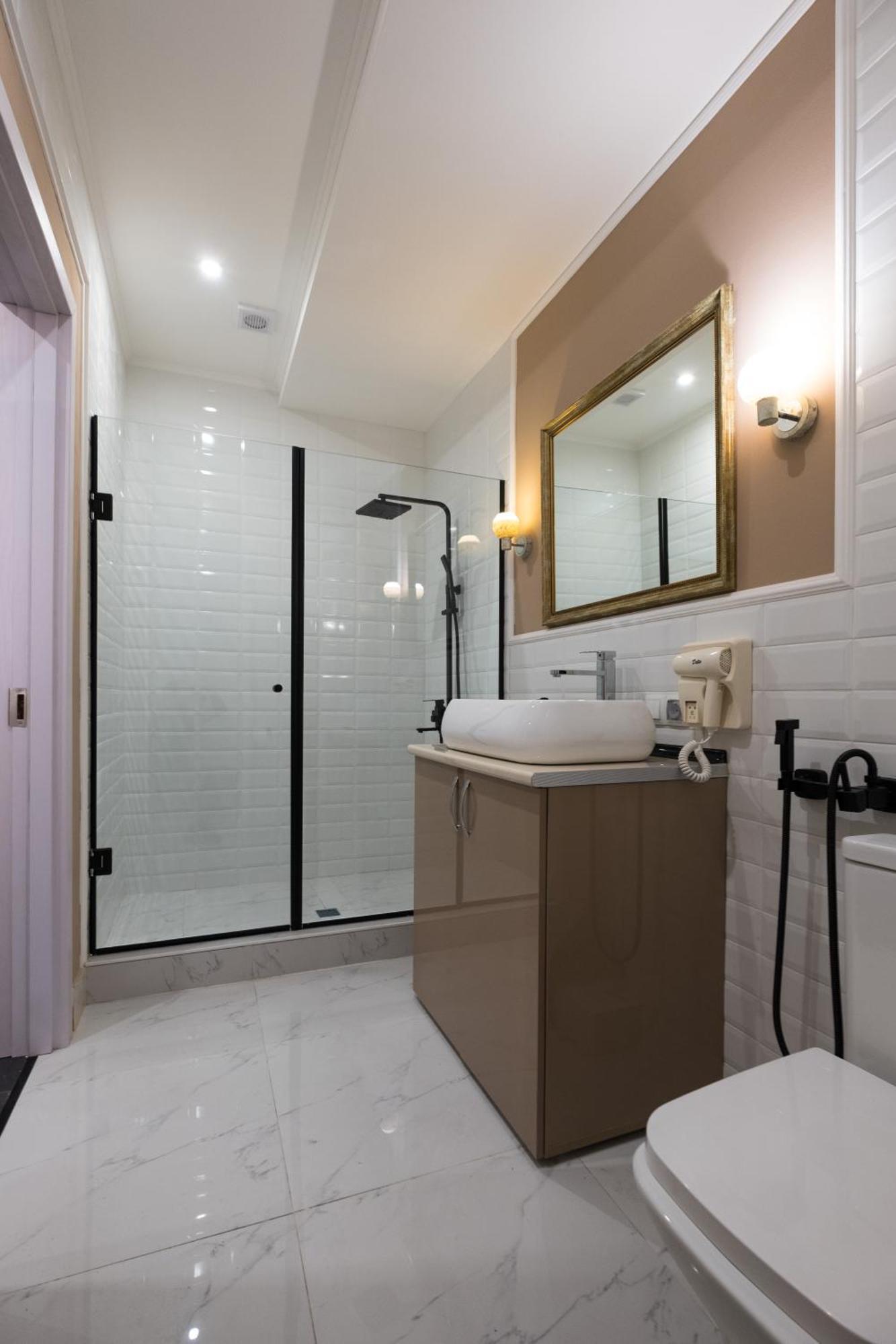 Iren River Side Apartments Tbilisi Zewnętrze zdjęcie